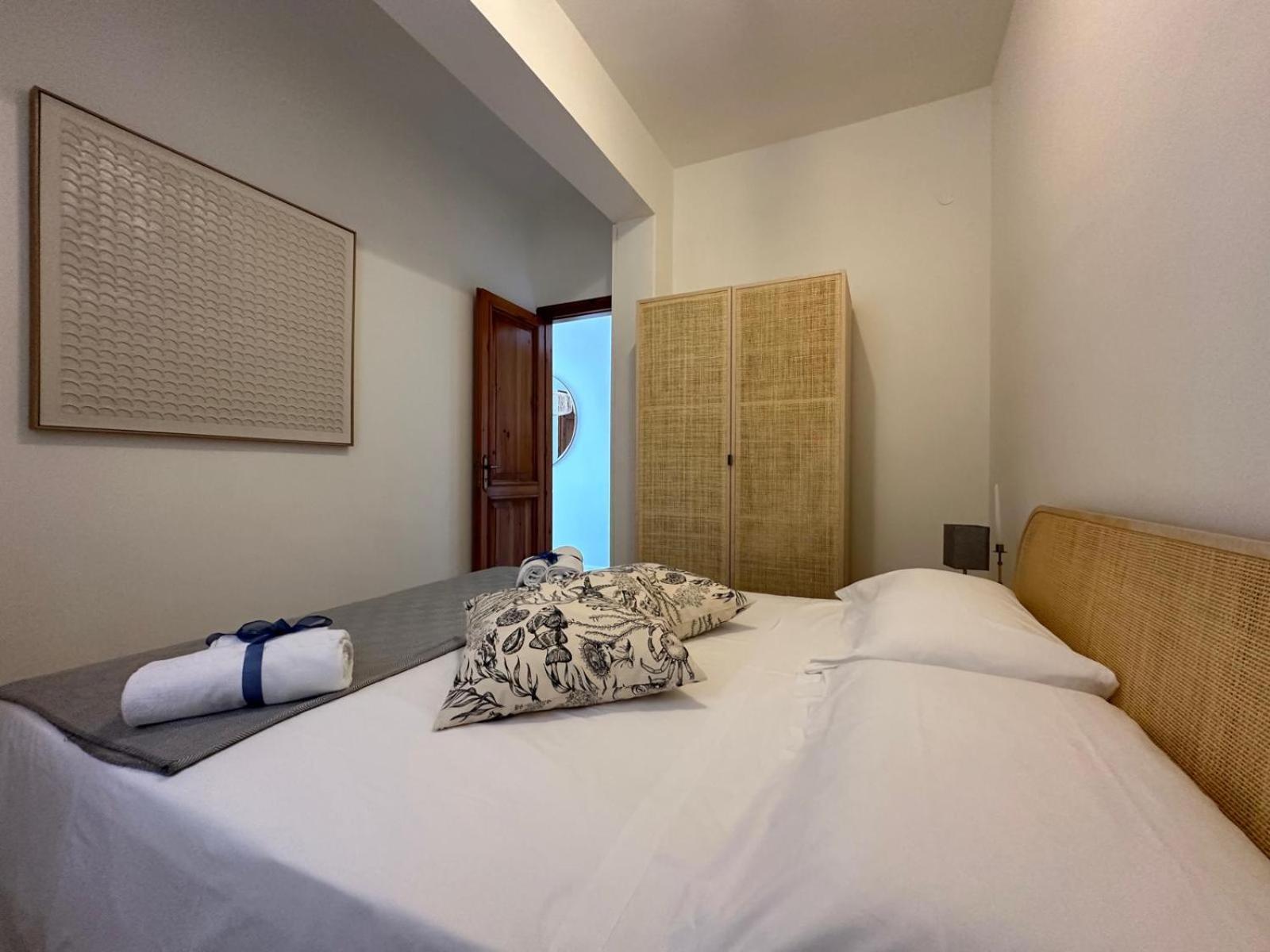 Frontemare Isola Bella By Holidays